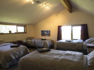 Zen-up your space: 4 beds in a room